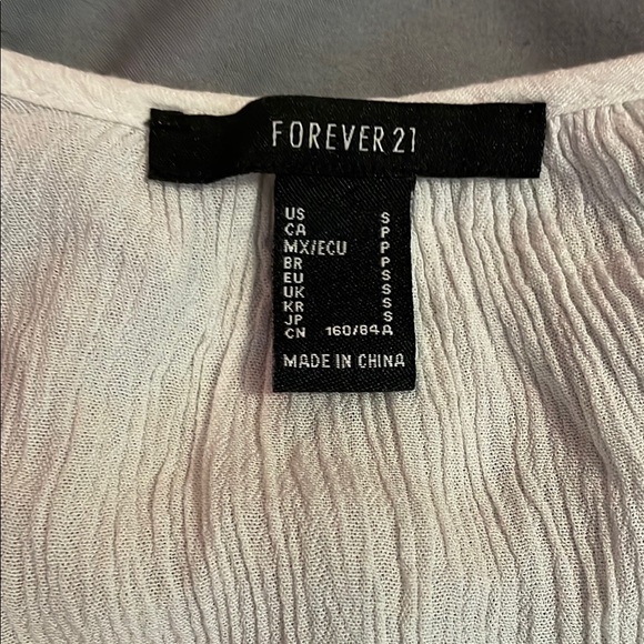 Forever 21 Women's White Top - Picture 2 of 3